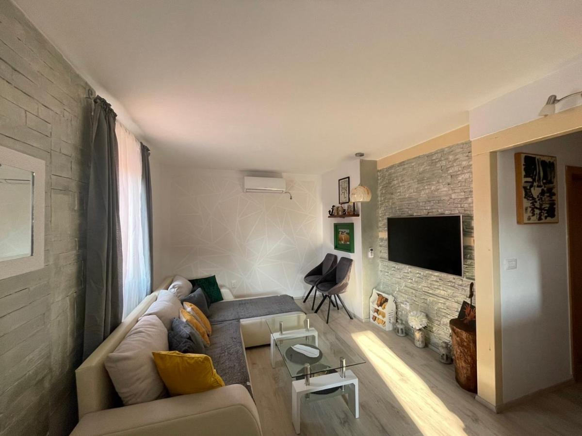 First Choice Apartment Nerezine Bagian luar foto